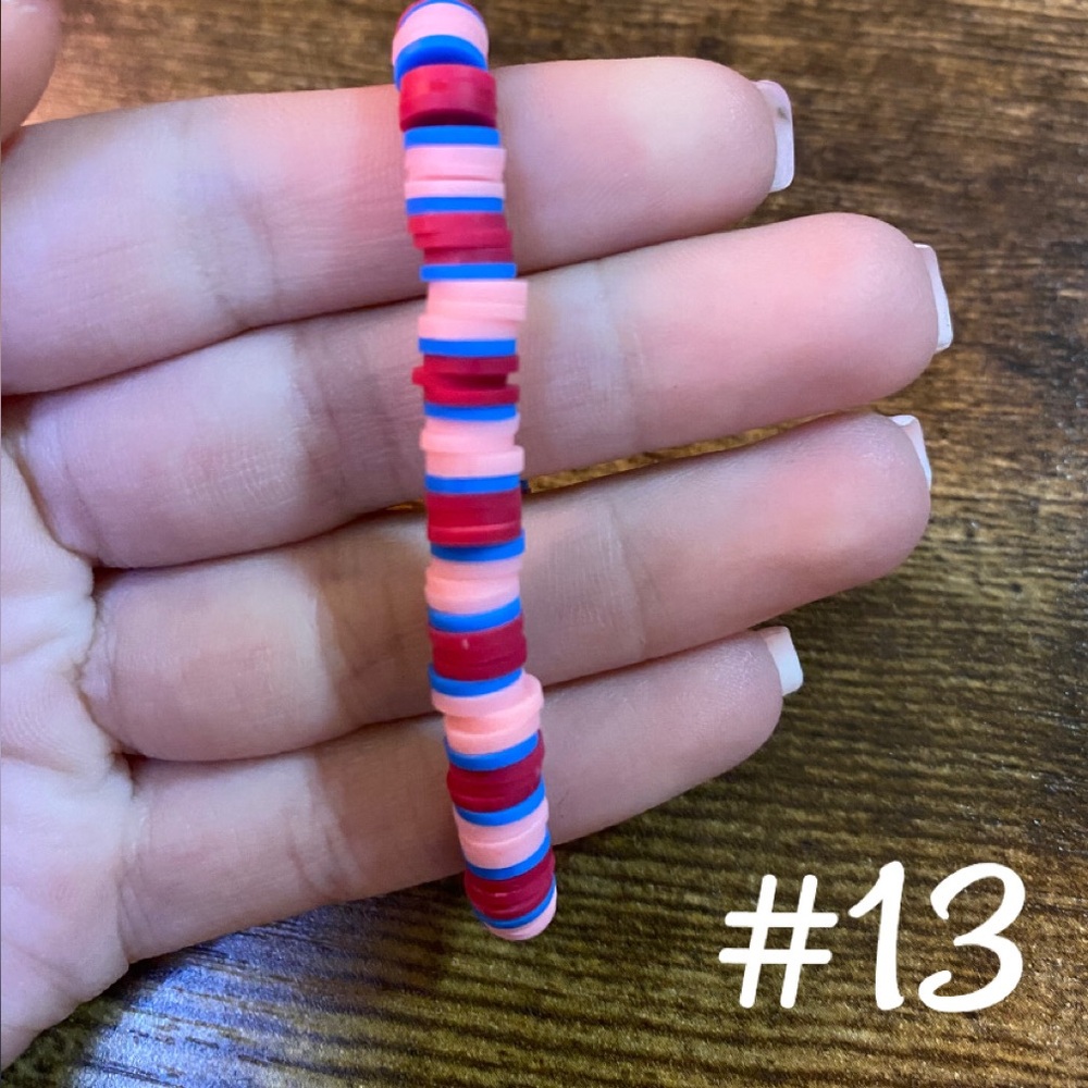 Colorful Beaded Bracelet - Picture 2 of 16